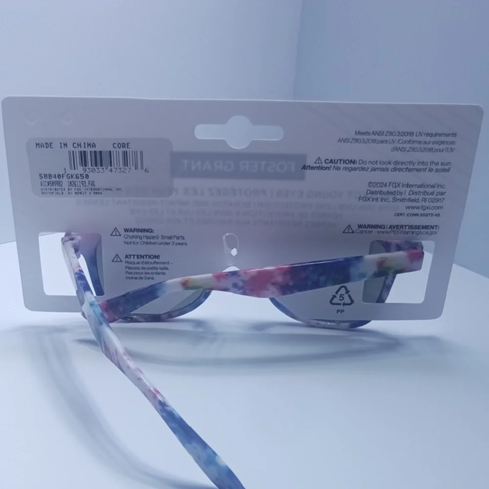 Foster Grant chic sunglasses